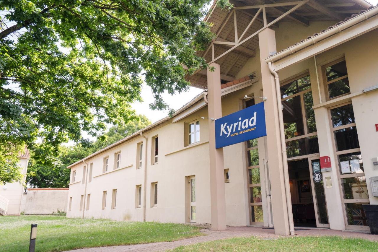 Kyriad Cholet Exterior photo